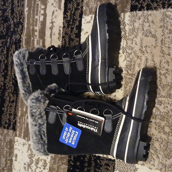 Black Fur-Lined Winter Boots - Picture 2 of 5